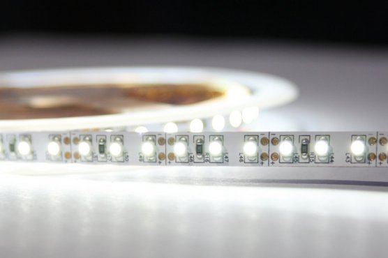 eLite LED páska SMD3528, studená bílá, 12V, 1m, 120 LED/m